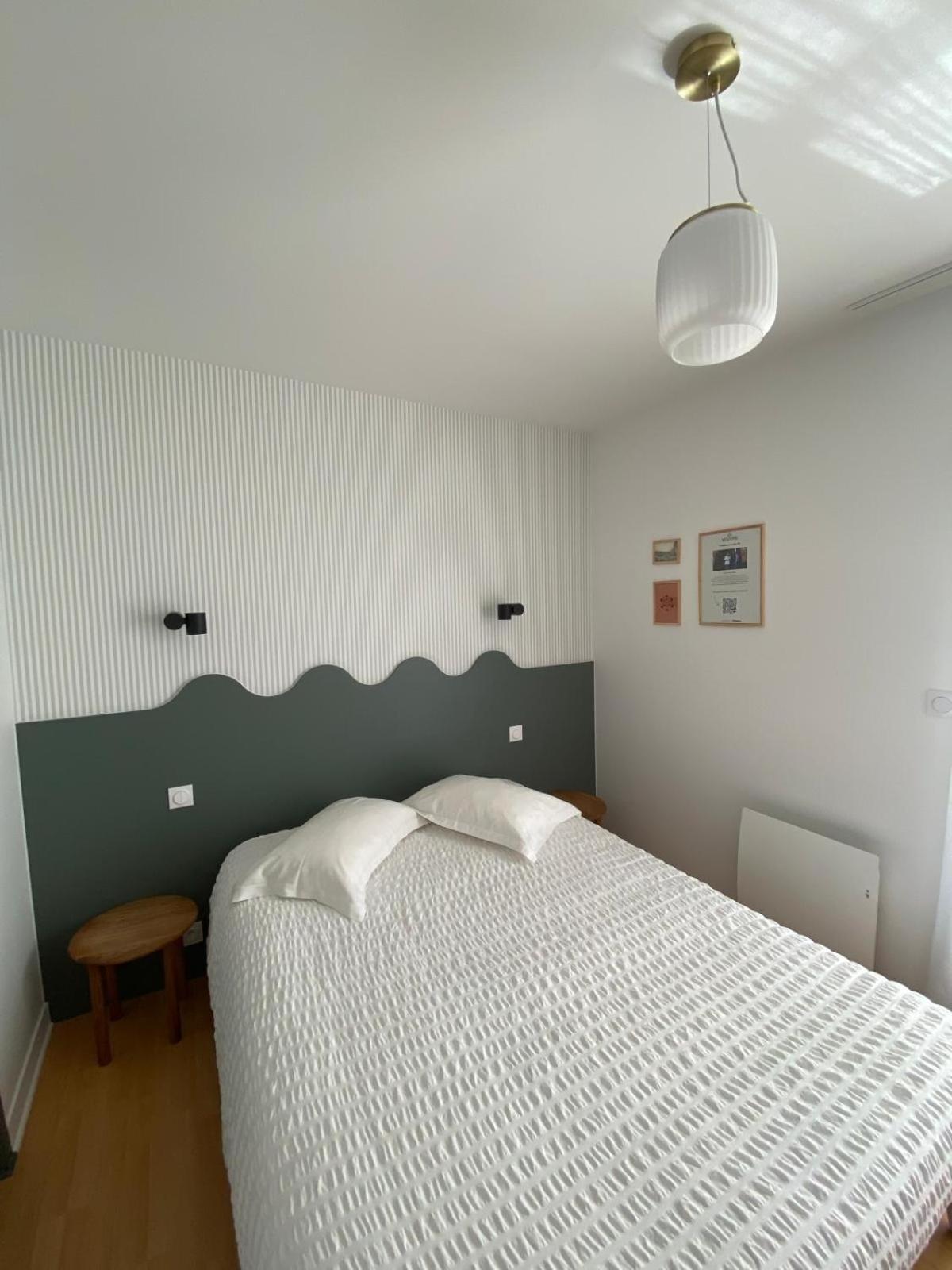 Hotel Les Voisins Beaucemaine Ploufragan 객실 사진