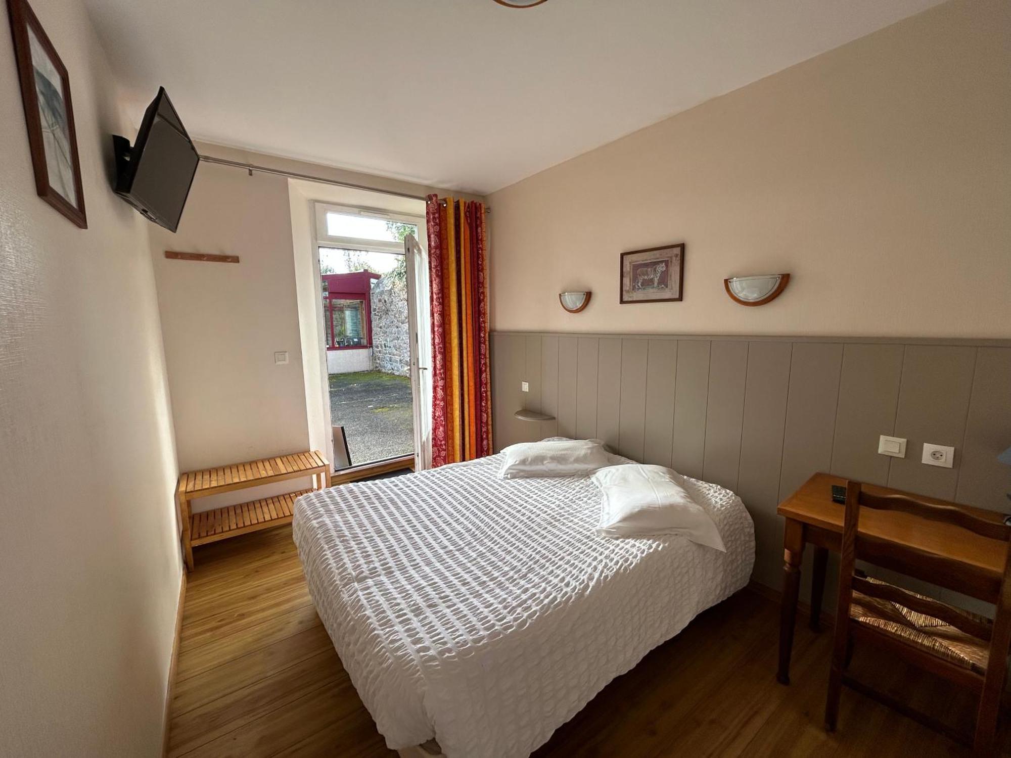 Hotel Les Voisins Beaucemaine Ploufragan 객실 사진